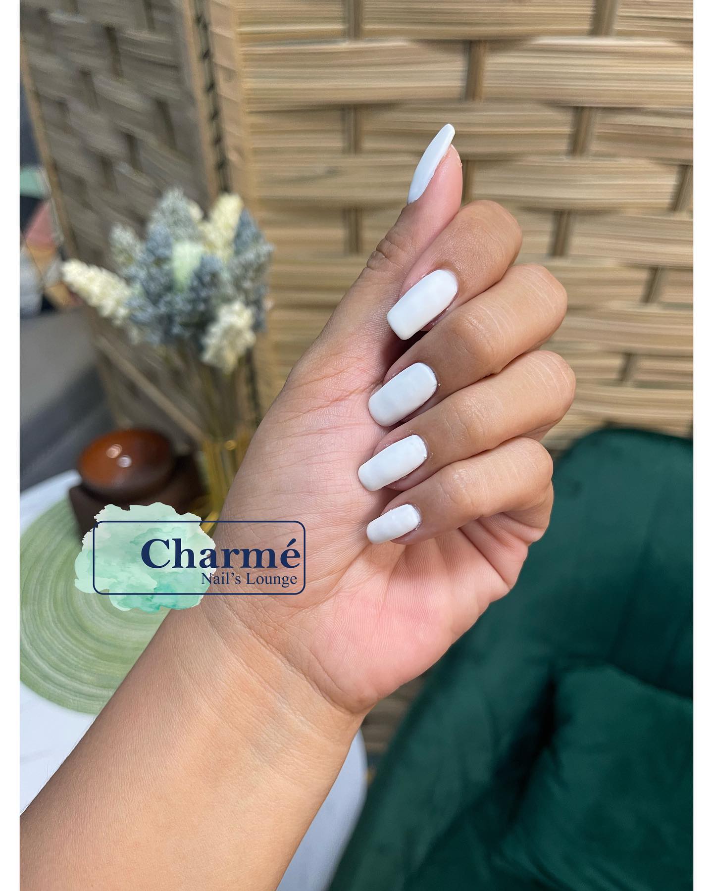 BOOK NOW - Charme Nails Lounge - Parlon